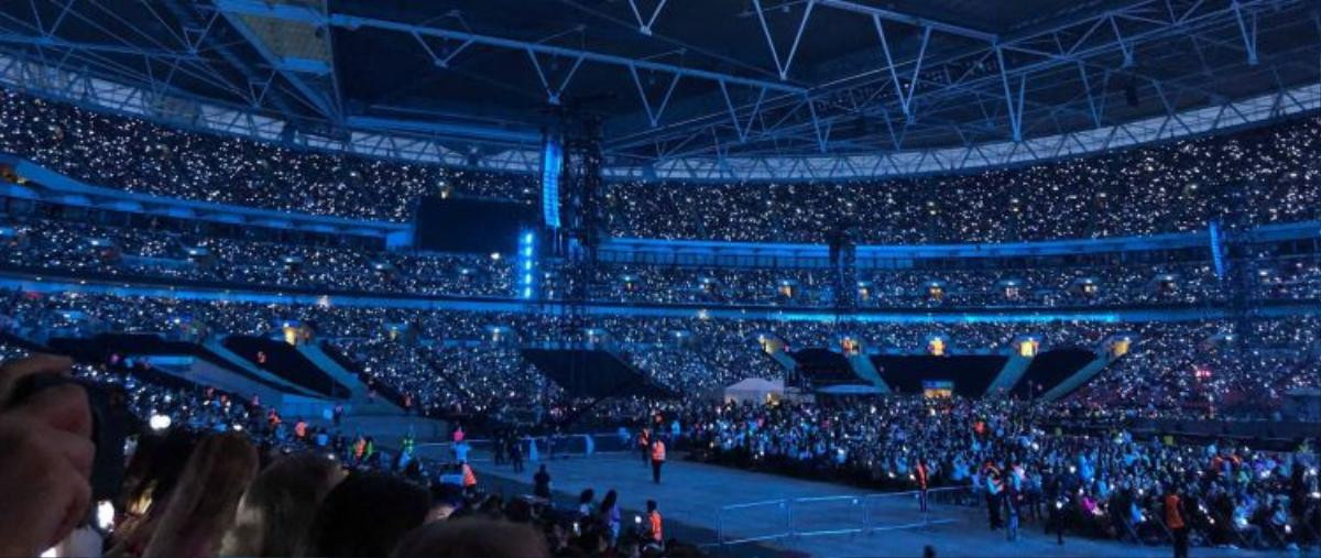 Concert 'khủng' của BTS ở SVĐ Wembley chiến thắng giải 'Khoảnh khắc âm nhạc của năm' tại NME Awards 2020 Ảnh 3