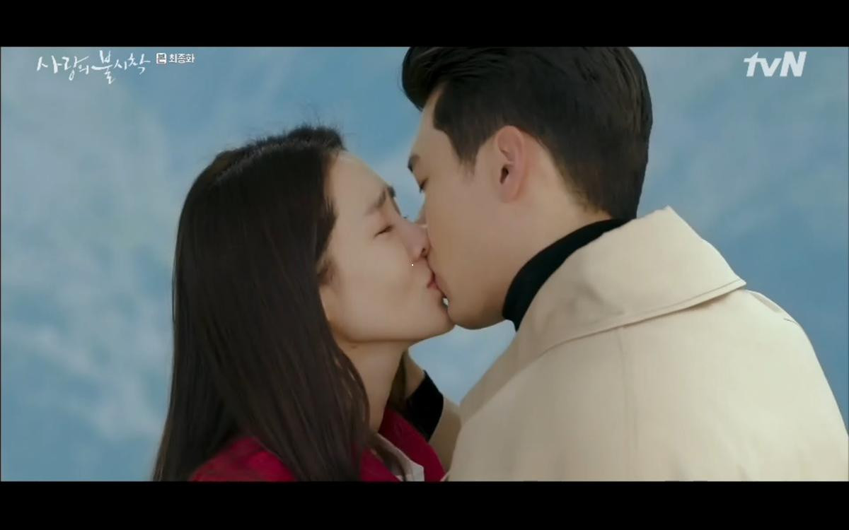 'Hạ cánh nơi anh' tập cuối: Son Ye Jin và Hyun Bin bí mật kết hôn tại Thụy Sĩ? Ảnh 57