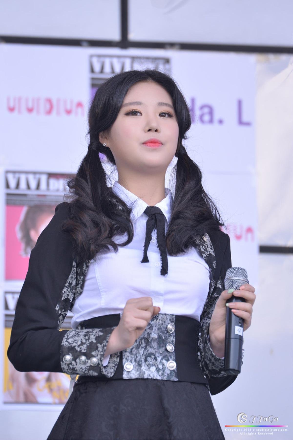 Trước khi trở thành main dancer siêu ngầu của (G)I-DLE, ít ai biết Soojin từng debut với concept siêu dễ thương Ảnh 3