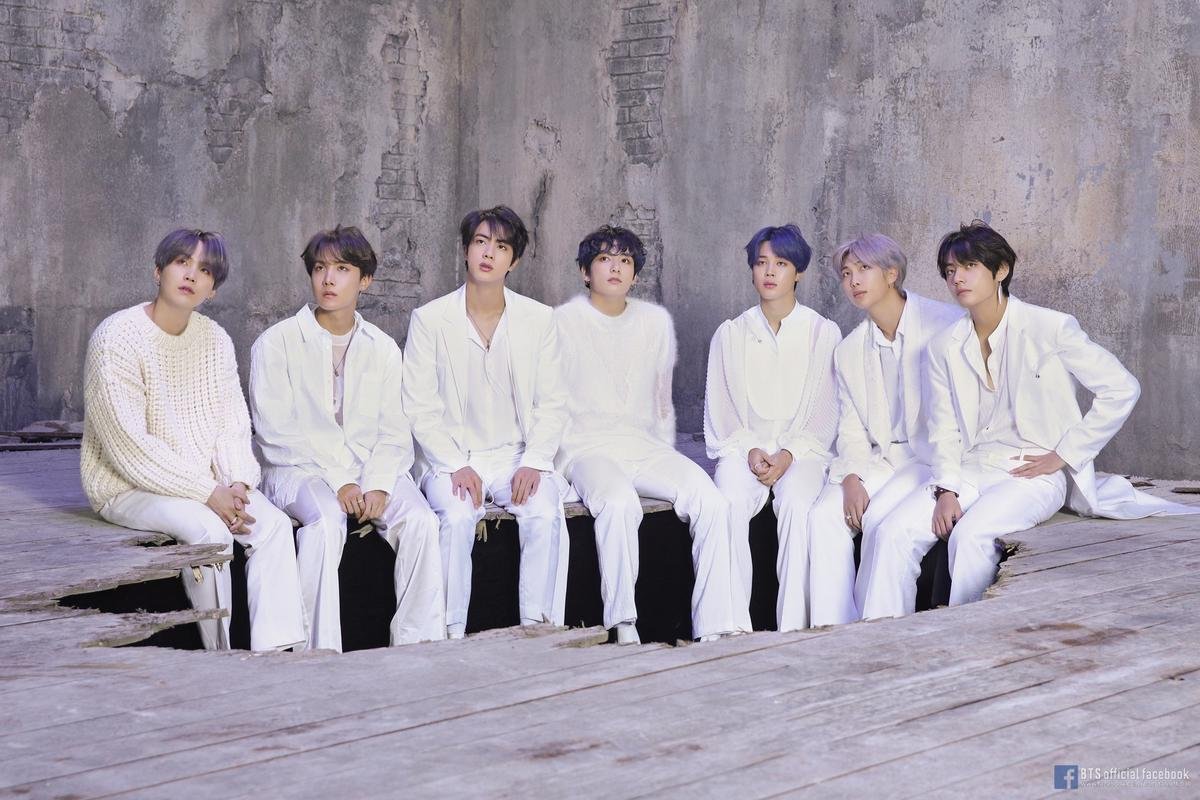 BTS công bố sao 'bự' Âu Mỹ hợp tác trong album mới, không phải Ariana Grande như dự đoán Ảnh 1