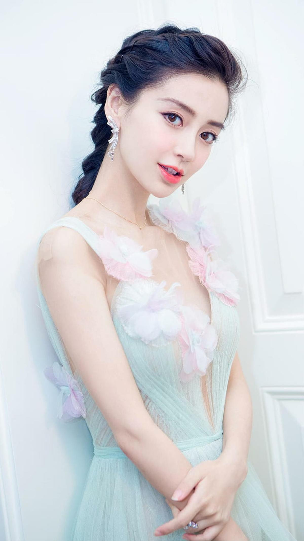 Ba 'bình hoa' của làng giải trí Hoa Ngữ, AngelaBaby xếp thứ 2 không ai dám xếp thứ nhất Ảnh 7