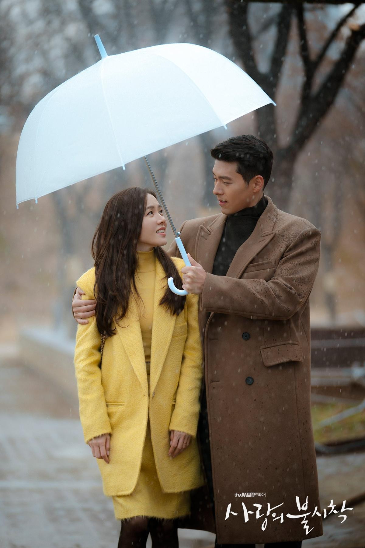 Phim giả tình thật, Son Ye Jin - Hyun Bin như chụp ảnh cưới ở cuối phim 'Hạ cánh nơi anh' Ảnh 2