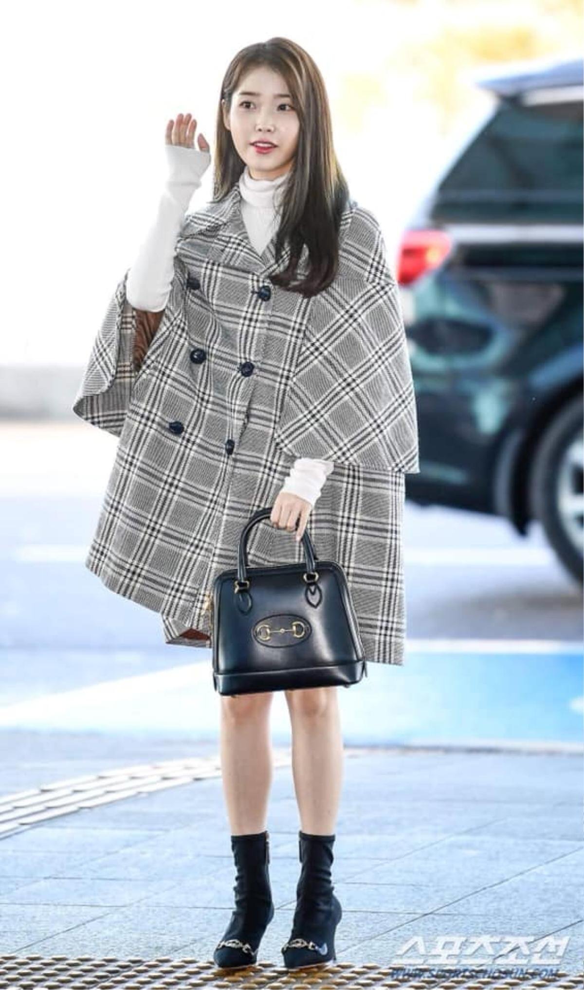 IU, ma nữ Thái Mai Davika sành điệu, dát đầy đồ hiệu tại sân bay lên đường sang Milan tham dự show Gucci Ảnh 2