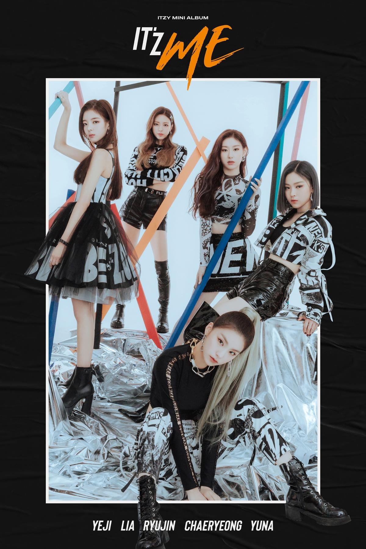 ITZY lộ diện trong poster comeback mới: Vị trí của center lại gây tranh cãi Ảnh 1