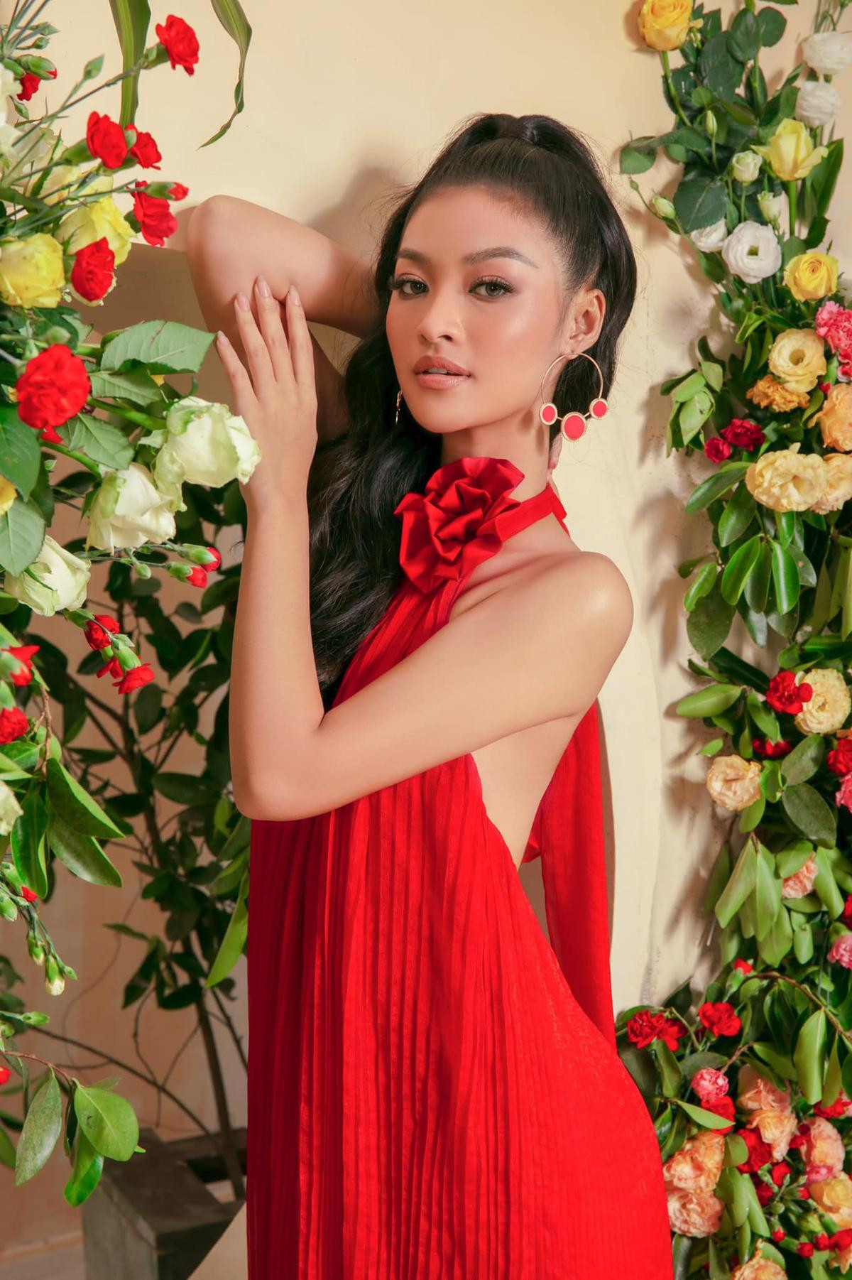 Minh Tú khoe thần thái sắc lạnh khiến fan nhớ Asia's Next Top Model, Thúy Vân tự hào dự án tâm huyết Ảnh 11