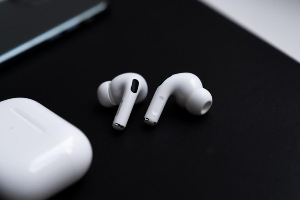 Apple lại nghĩ ra cách móc túi người dùng mới với dòng tai nghe AirPods Ảnh 2