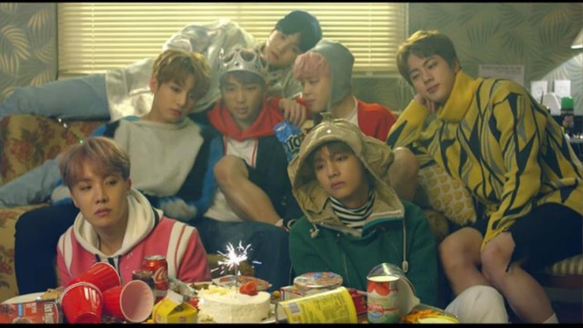 Spring Day trở thành MV thứ 12 của BTS đạt 300 triệu lượt xem Ảnh 2