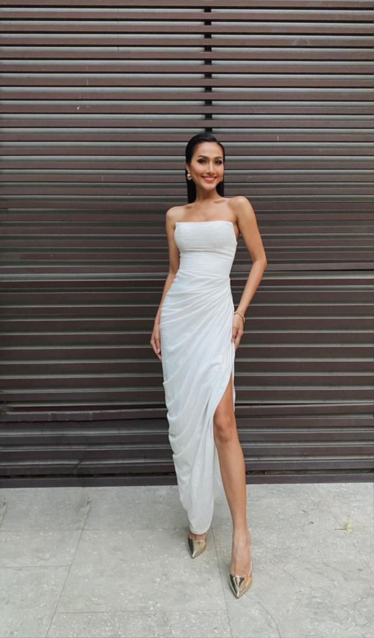 Hoài Sa 'ghi điểm' ngay ngày đầu tại Miss International Queen 2020, tự tin 'đọ sắc' với hoa hậu Thái Lan - Philippines Ảnh 2