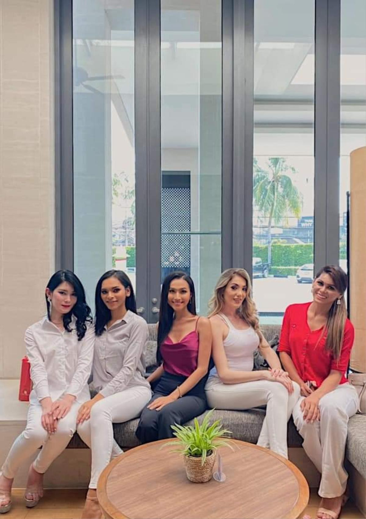 Hoài Sa 'ghi điểm' ngay ngày đầu tại Miss International Queen 2020, tự tin 'đọ sắc' với hoa hậu Thái Lan - Philippines Ảnh 1