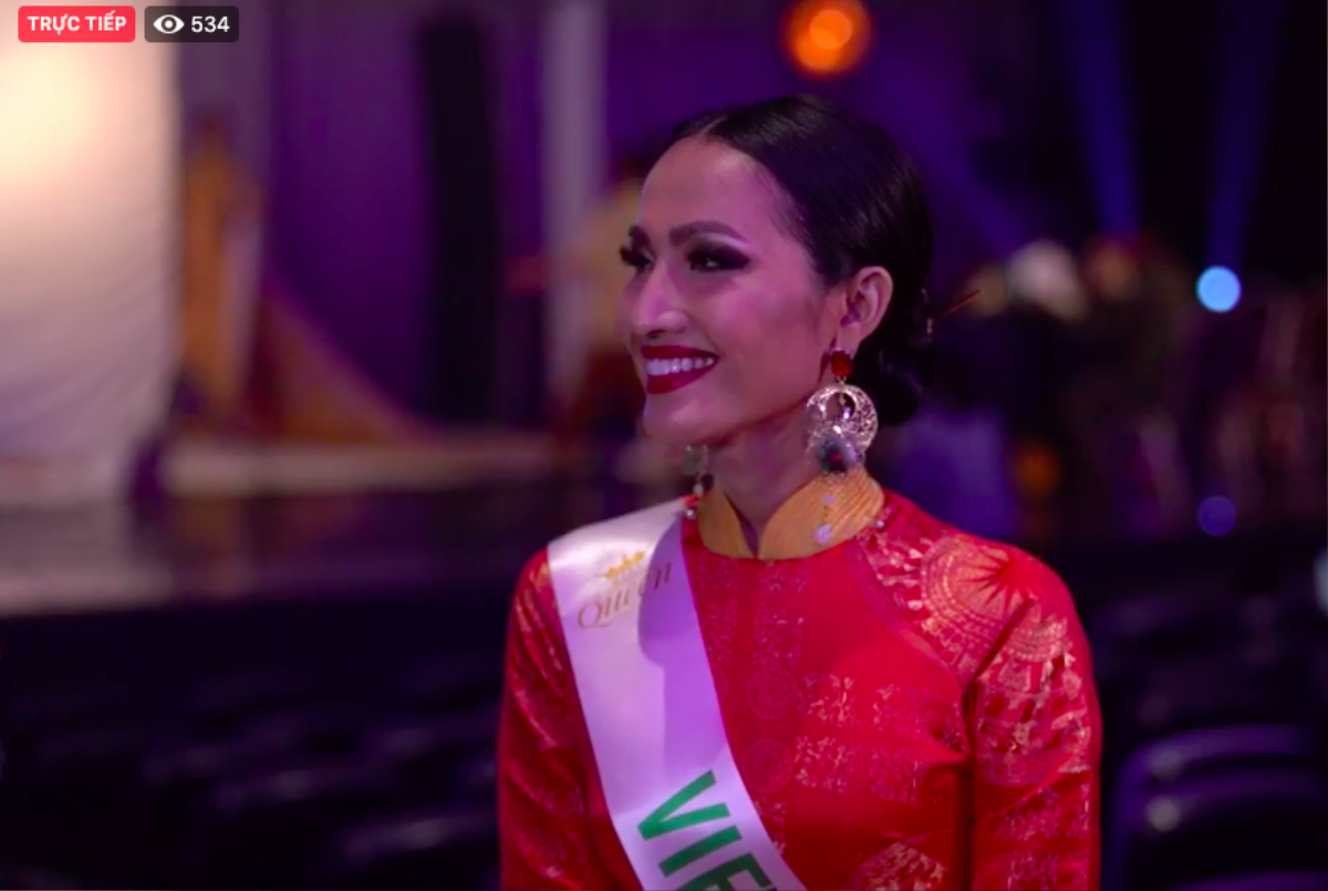 Hoài Sa diện áo dài nổi bật, trả lời ứng xử bằng tiếng Anh tại Miss International Queen 2020 Ảnh 2