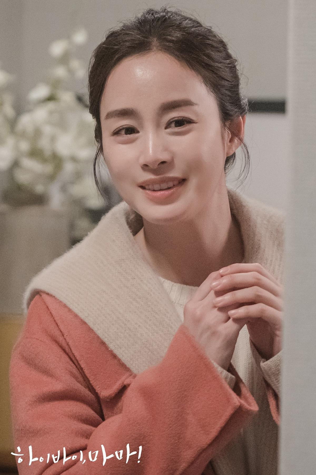 'Hi Bye, Mama': Tại sao con trai màn ảnh của Han Ji Min đóng vai con gái Kim Tae Hee? Ảnh 1