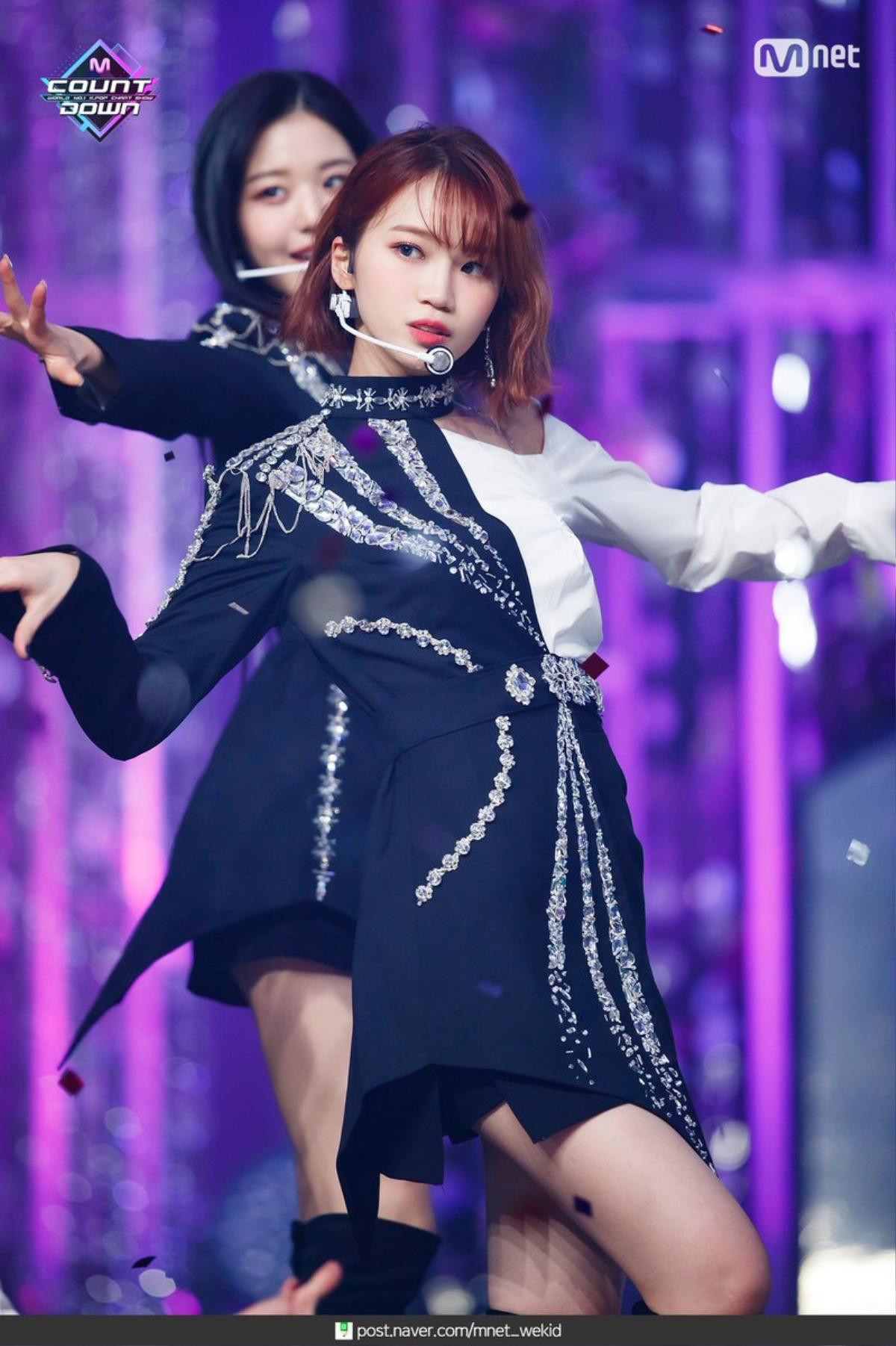 Thành viên IZ*ONE bất ngờ leo top trending nhờ loạt fancam, được Netizen gọi là ‘viên ngọc ẩn giấu' Ảnh 3