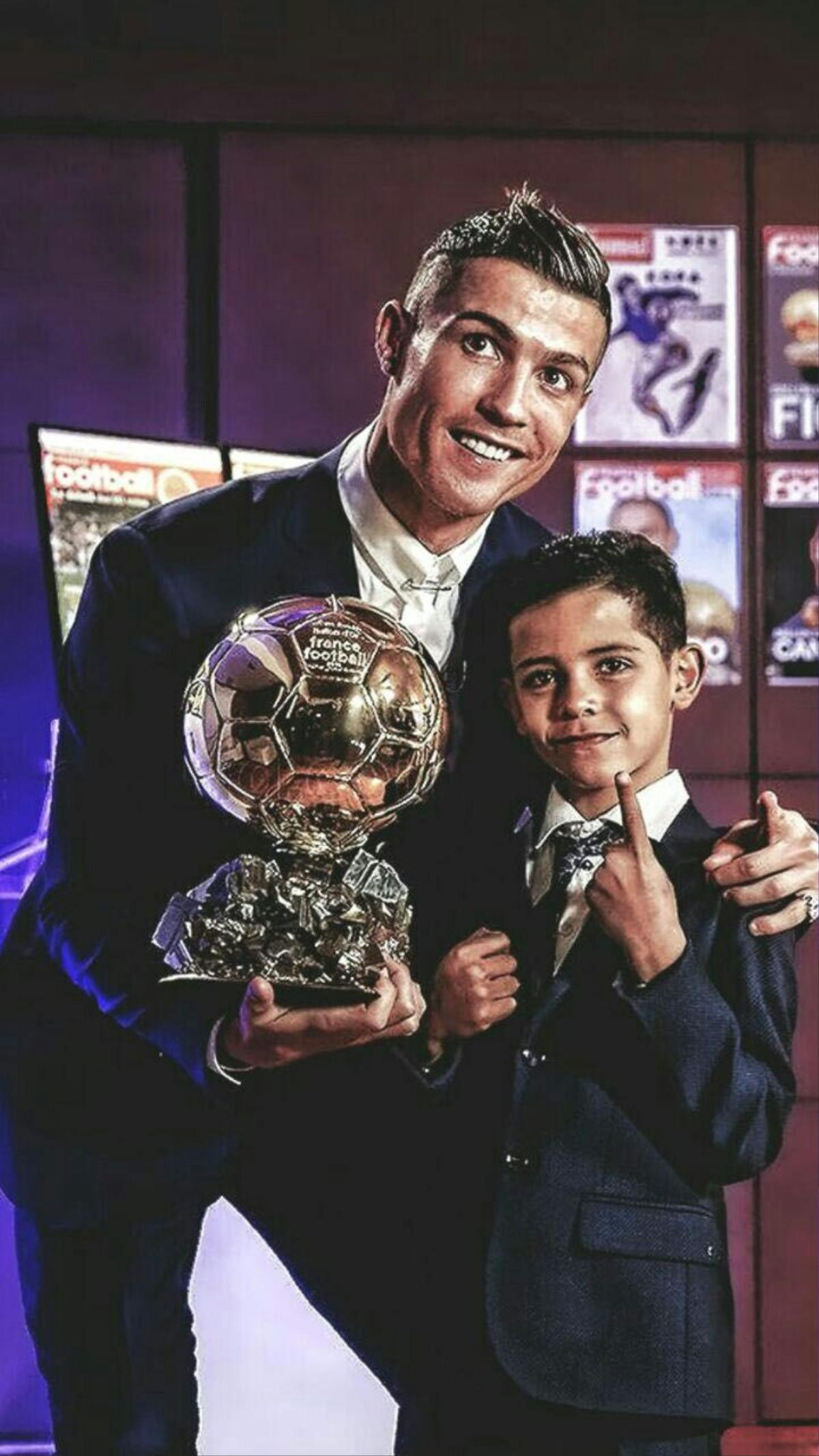 Không hổ là con trai Ronaldo, chỉ vừa tạo Instagram nhưng Cristiano Junior đã đạt mốc triệu follow Ảnh 3