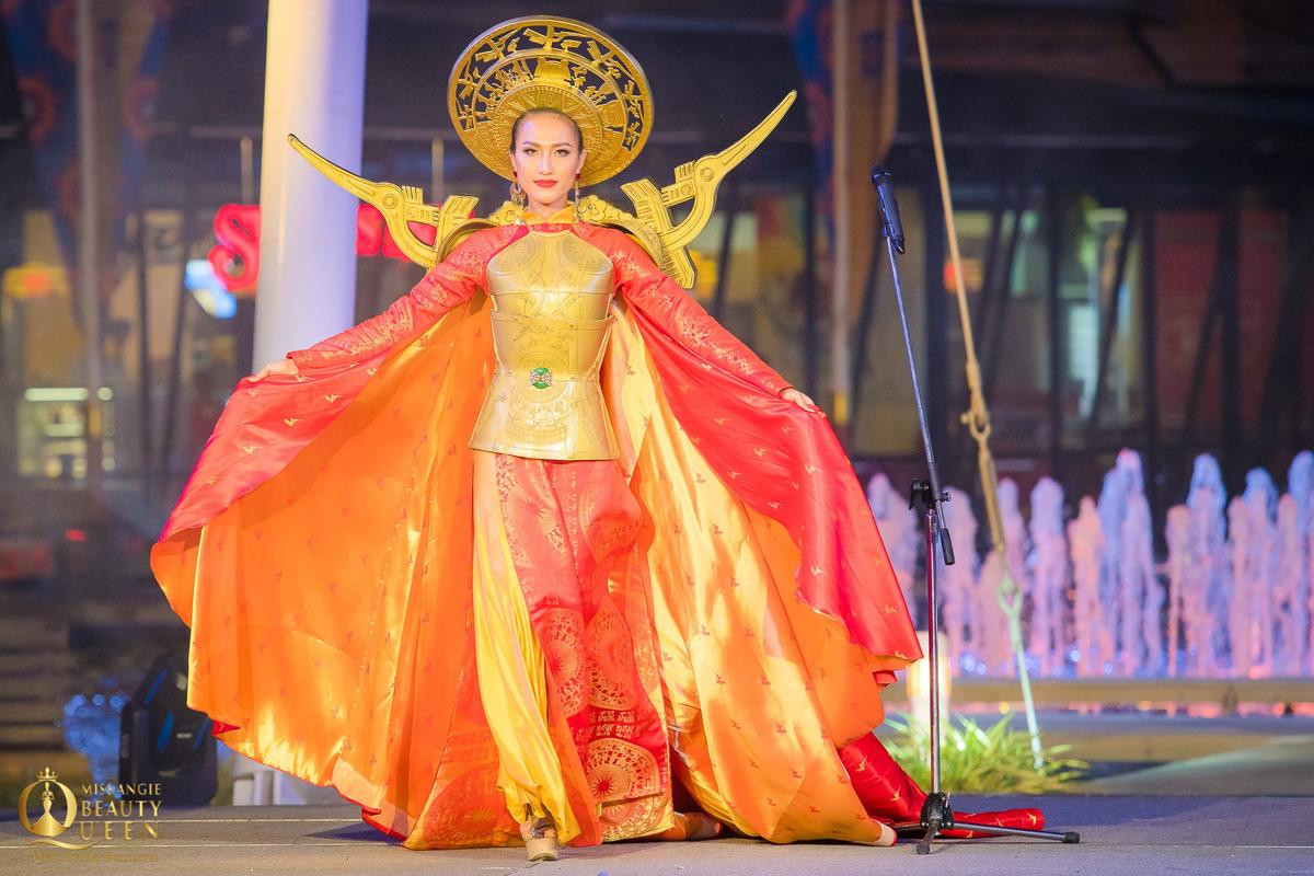 10 trang phục dân tộc đẹp nhất Miss International Queen 2020: Bà Triệu của Hoài Sa khó thắng giải