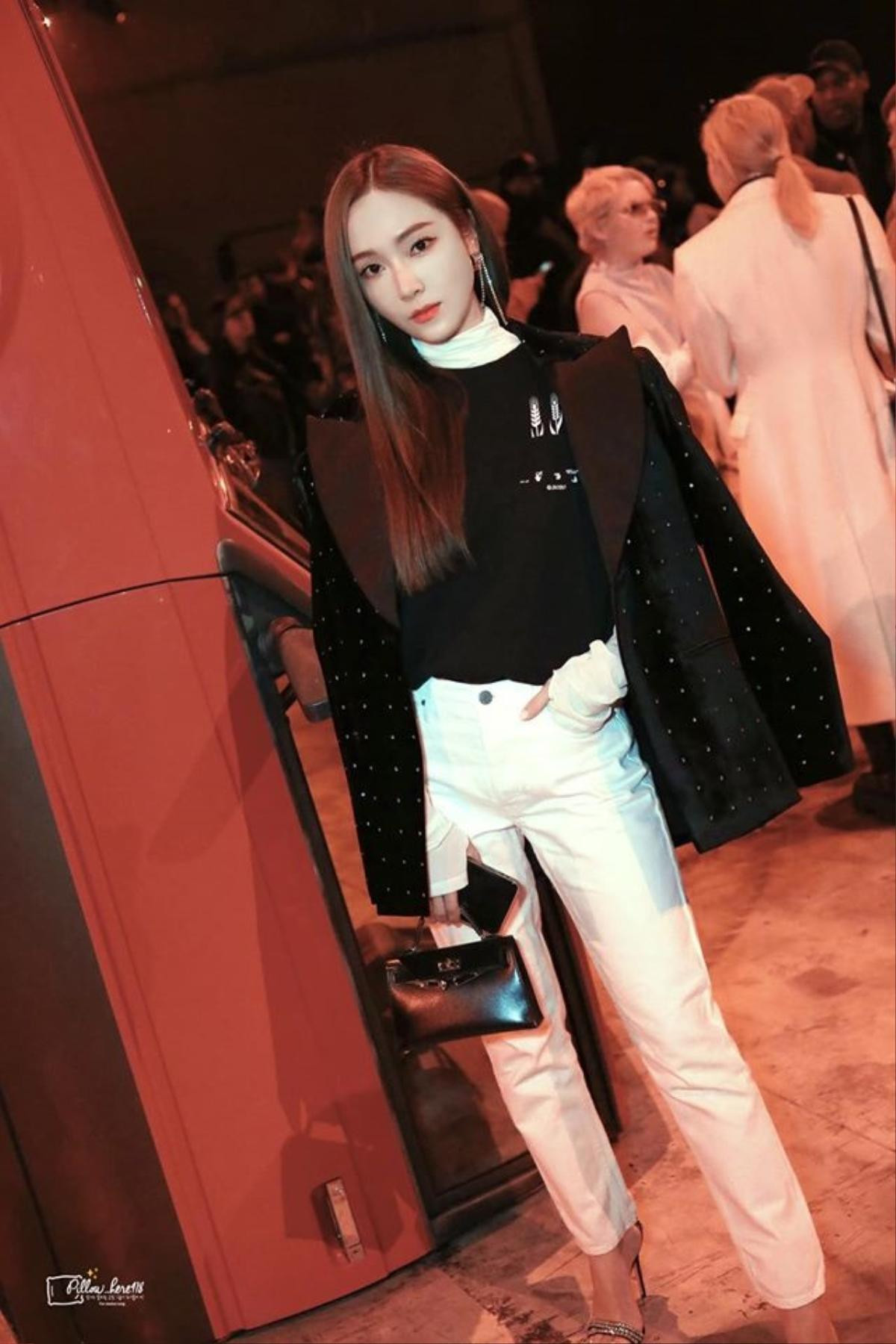 Jessica Jung nổi bật với phong cách quý cô cổ điển tại show Hermes Ảnh 5