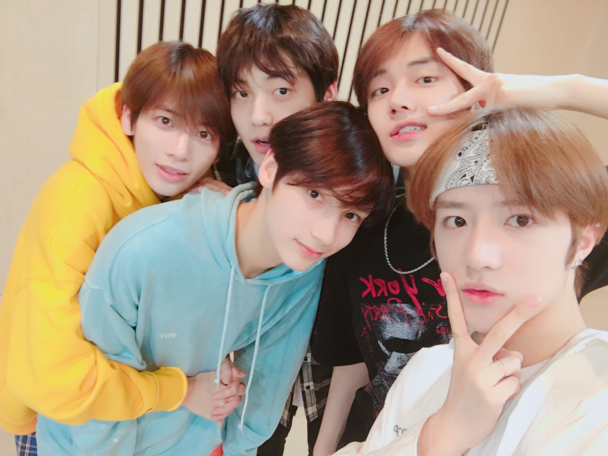 TXT và fan cùng chúc mừng kỉ niệm 1 năm debut: 365 ngày nỗ lực của tân binh Big Hit nhận được tình cảm xứng đáng Ảnh 2