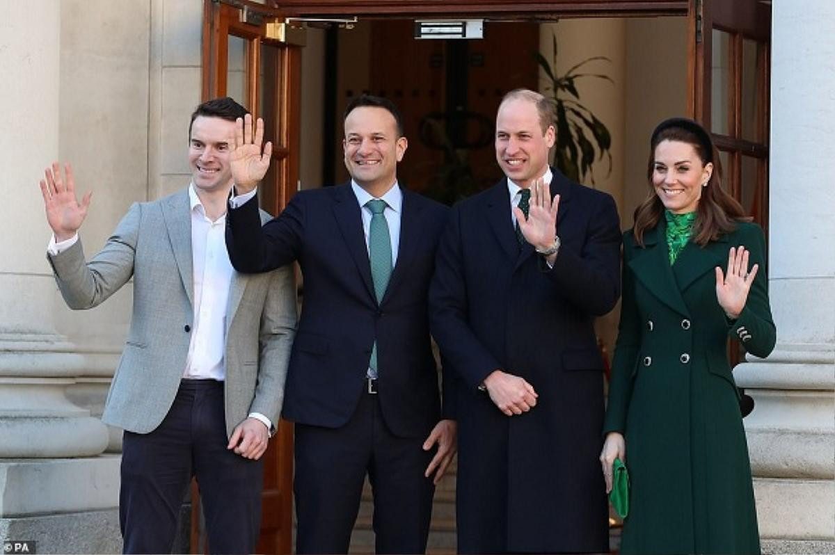 Loạt trang phục xanh bát ngát của công nương Anh Kate Middleton trong chuyến công du tại Ireland Ảnh 1