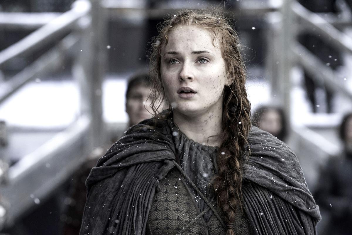 Sophie Turner tiết lộ đến bây giờ vẫn chưa xem xong mùa cuối 'Game of Thrones' Ảnh 1