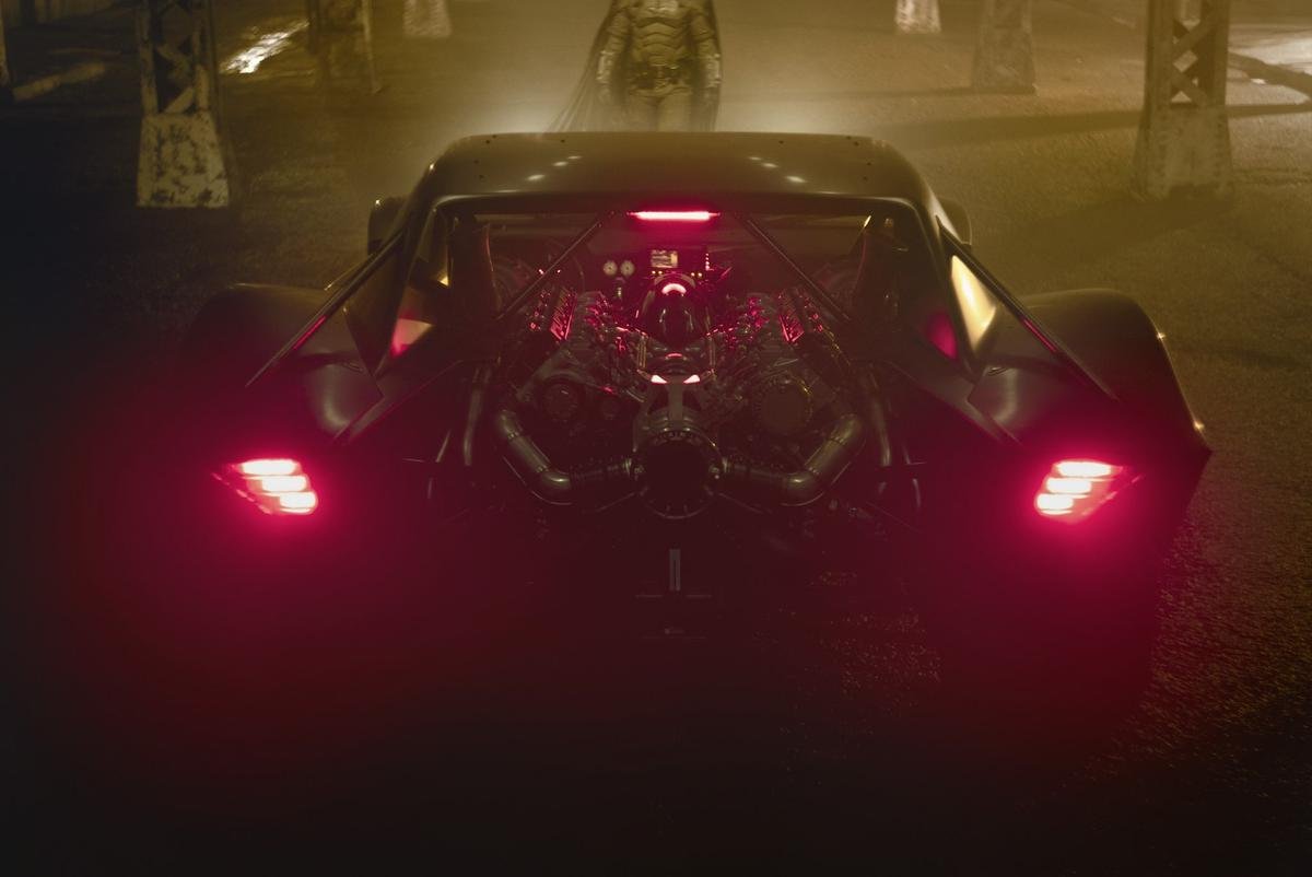 The Batman: Batmobile chính thức lộ diện trong loạt ảnh hậu trường mới! Ảnh 2