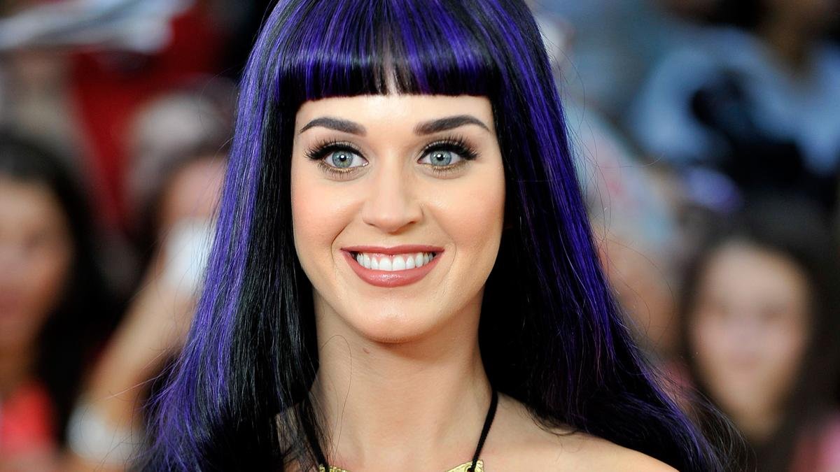 Chuyện gì thế này: Katy Perry bất ngờ công bố đứa con sắp ra đời trong MV mới Never Worn White? Ảnh 3