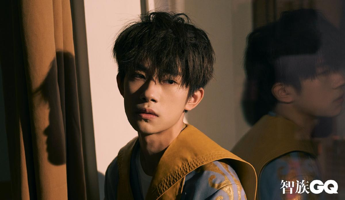 Bộ ảnh đẹp ngất của TFBOYS, Lưu Diệc Phi, Trịnh Sảng và loạt sao Hoa ngữ giữa mùa dịch Covid-19 Ảnh 30