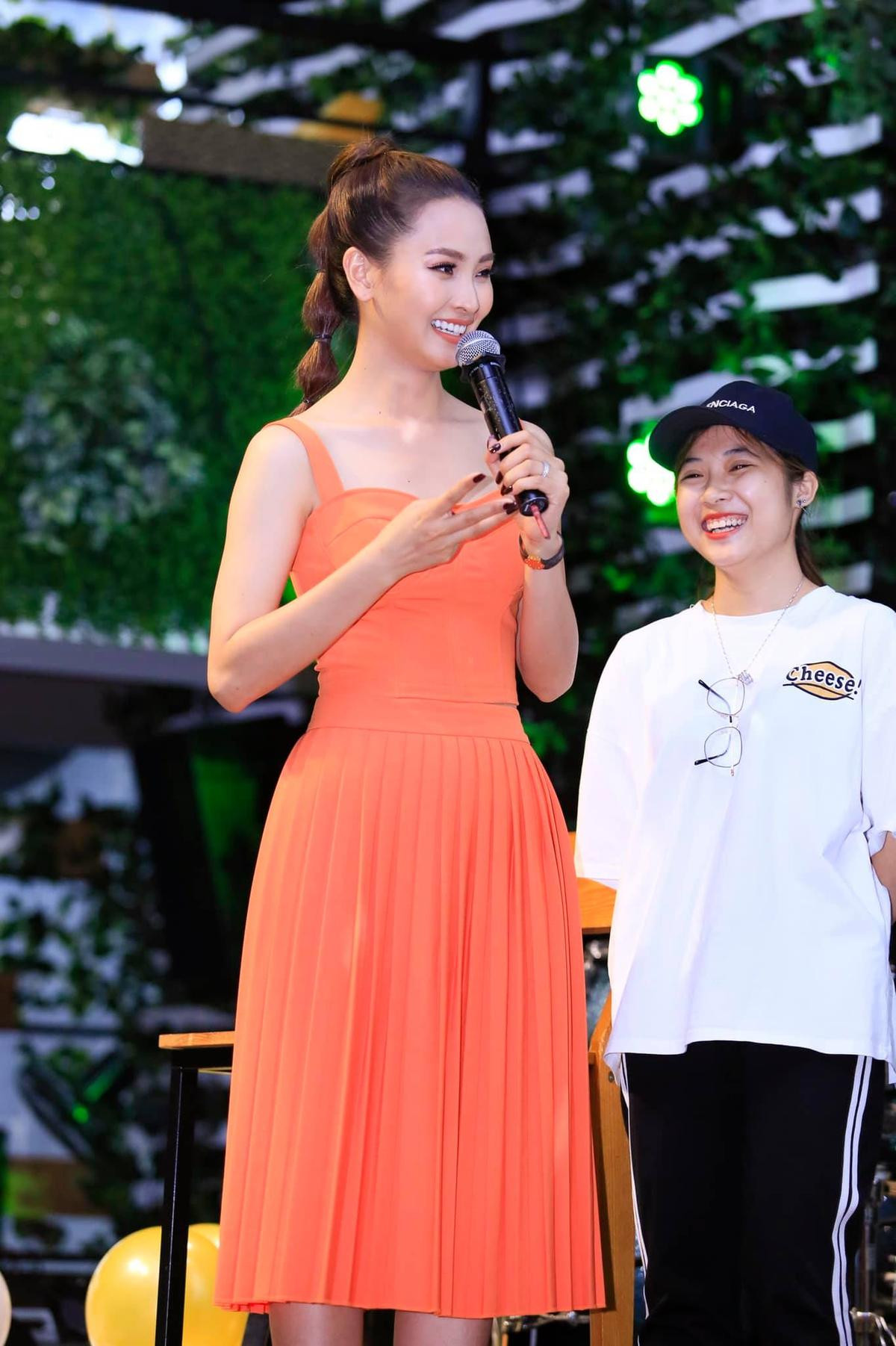 Huyền Trang Mù Tạt: 'Làm nghệ sĩ là phải chịu được nhục, tình yêu trong showbiz bạc vô cùng' Ảnh 7