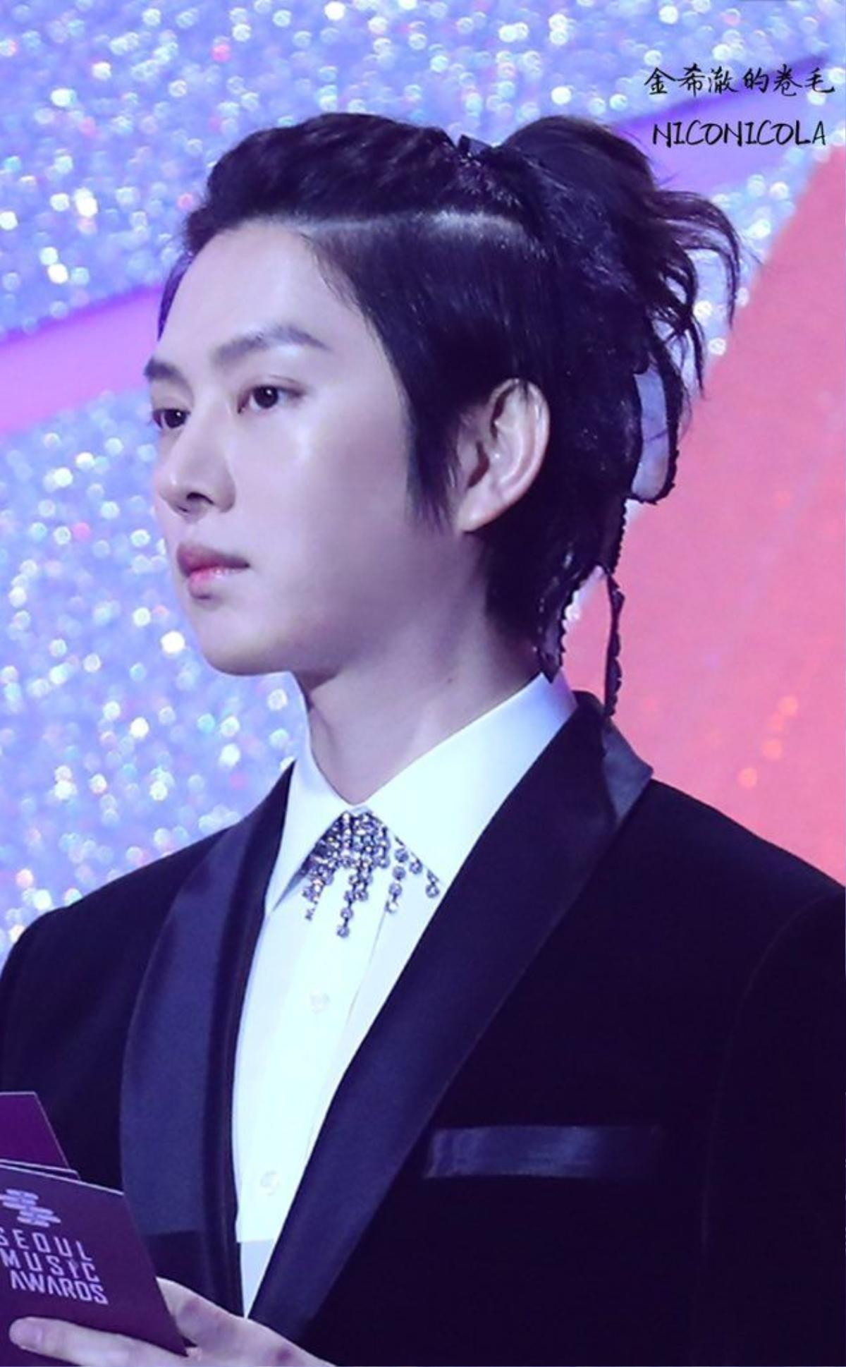 Bữa tiệc ấm cúng kỷ niệm 15 năm ra mắt của Heechul: cậu út Kyuhyun cũng có mặt Ảnh 2