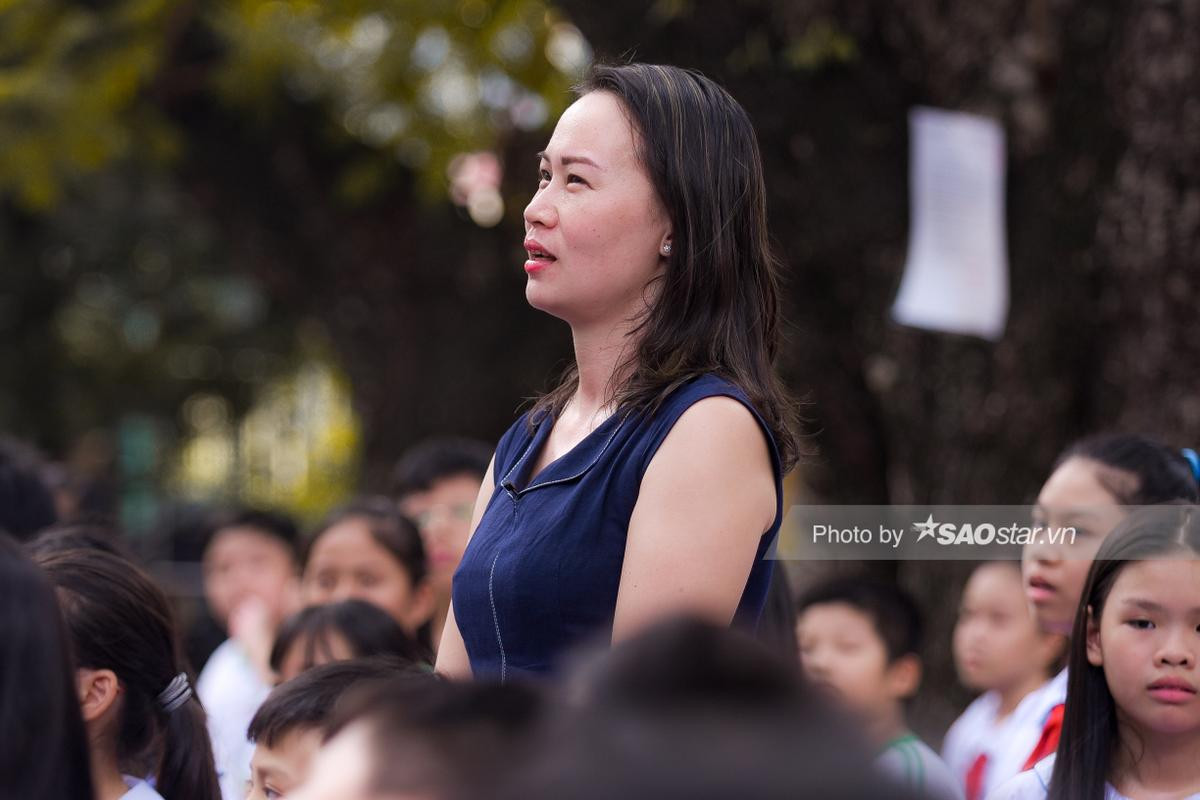 Jun Phạm - Khả Ngân giúp cô bé lớp 4 thấu hiểu lý do người mẹ bệnh tim 'thiên vị' giữa 3 con gái Ảnh 11