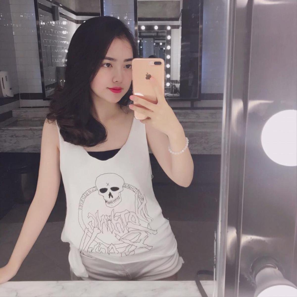 Hot girl Bắc Giang làm thơ tặng Đức Chinh ngày 8/3 Ảnh 4