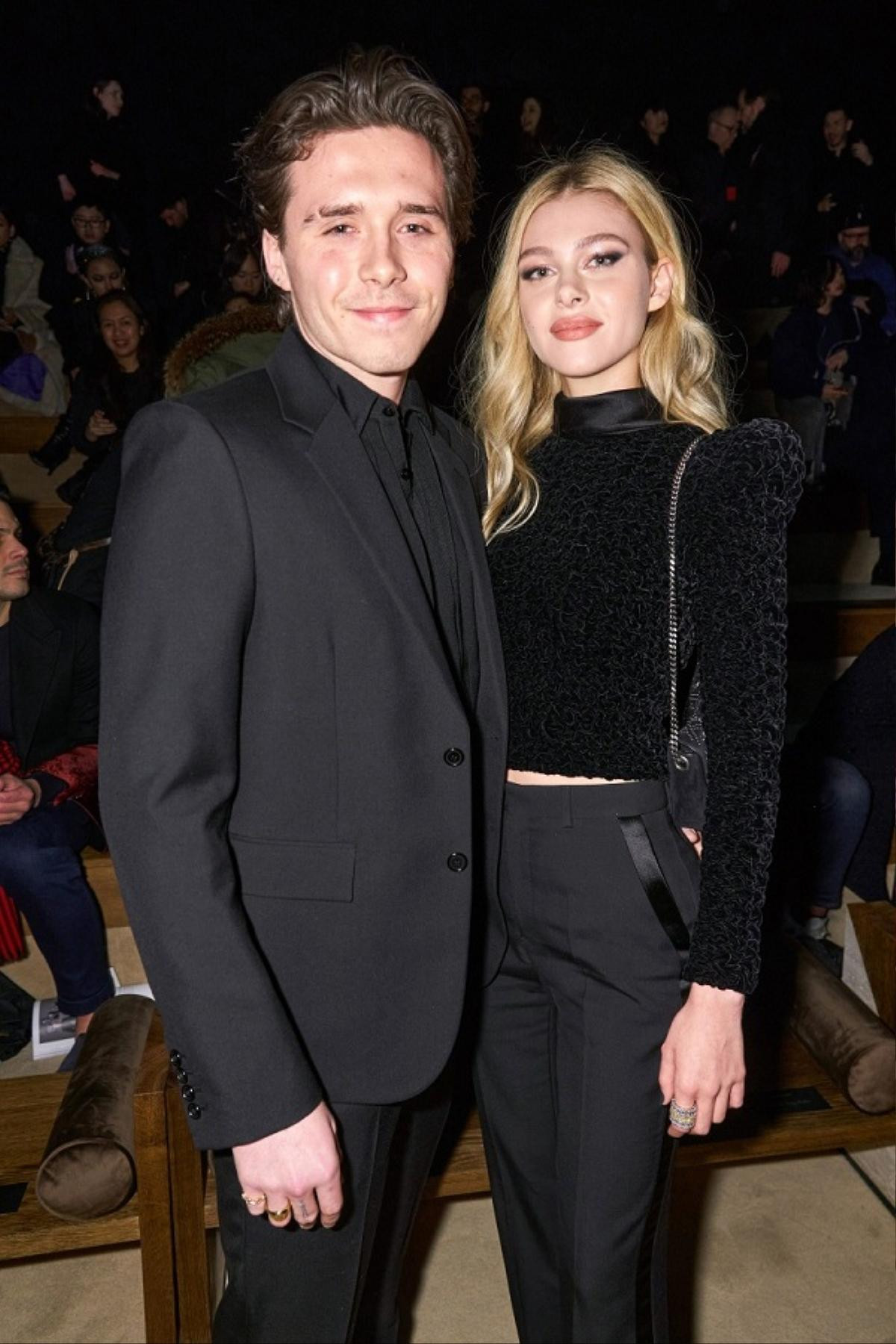 Brooklyn Beckham, Rose Black Pink xem show thời trang cùng chị gái bệnh nhân nCoV thứ 17 Ảnh 11