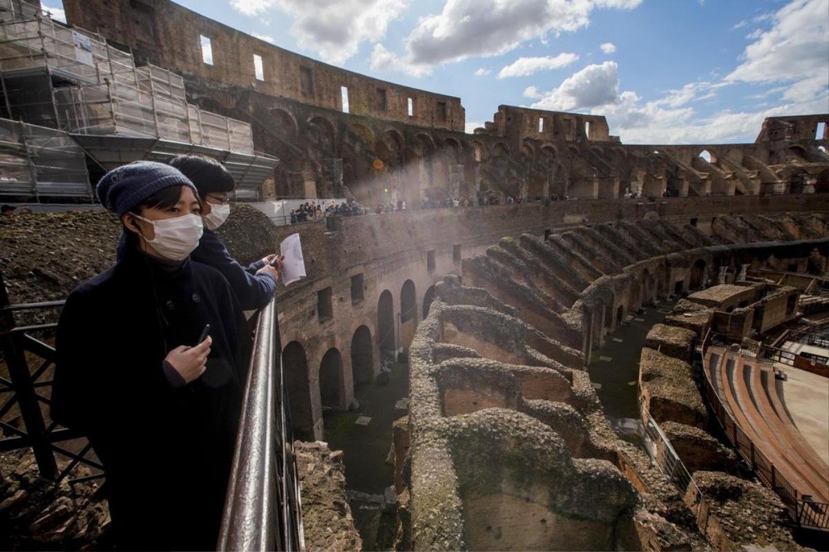 Italy cô lập miền Bắc, dân hoảng loạn chạy khỏi 'vùng đỏ' Ảnh 3