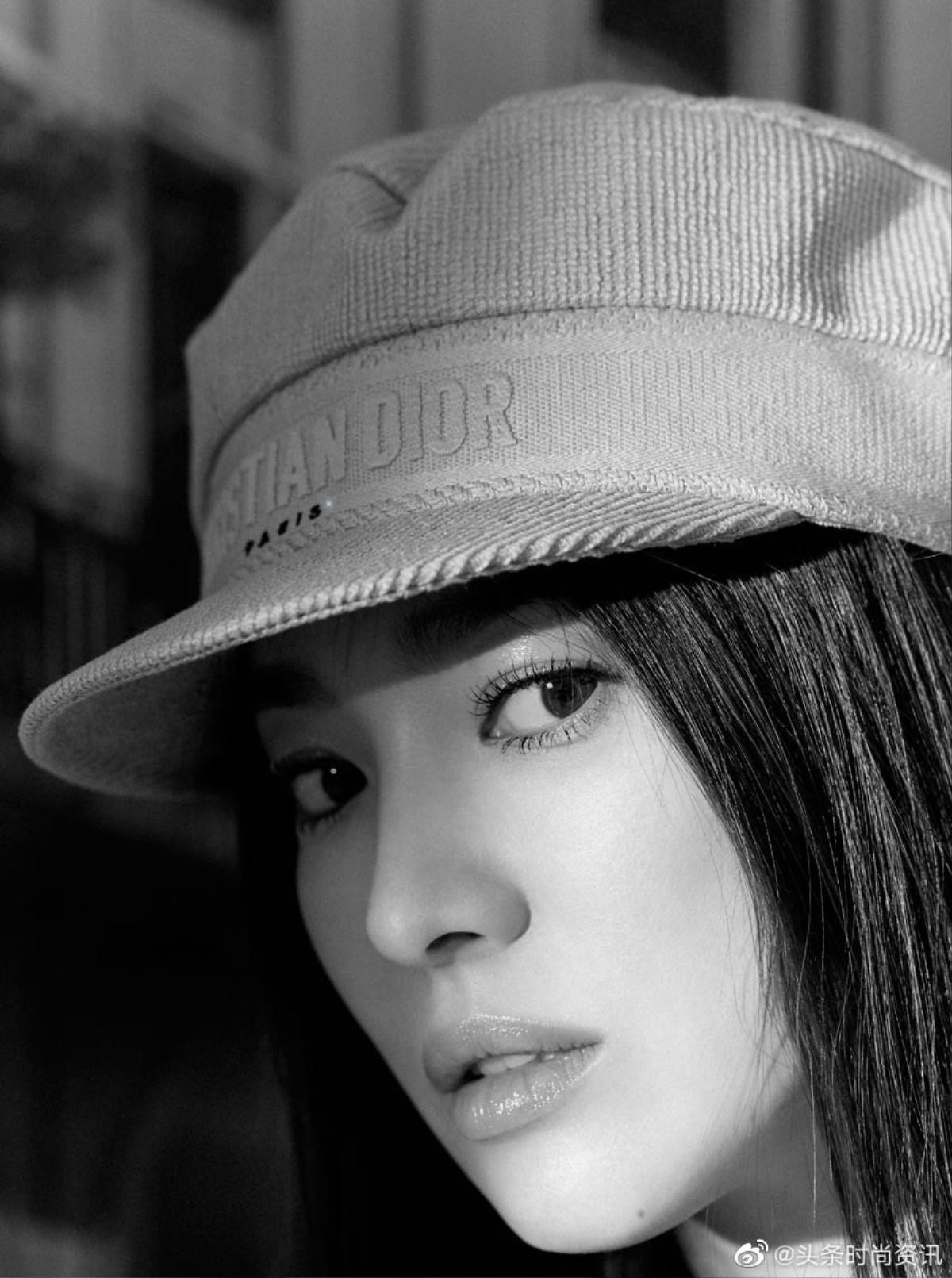 Song Hye Kyo gây tranh cãi khi xuất hiện trên bìa tạp chí Harper's Bazaar Thái Lan Ảnh 5