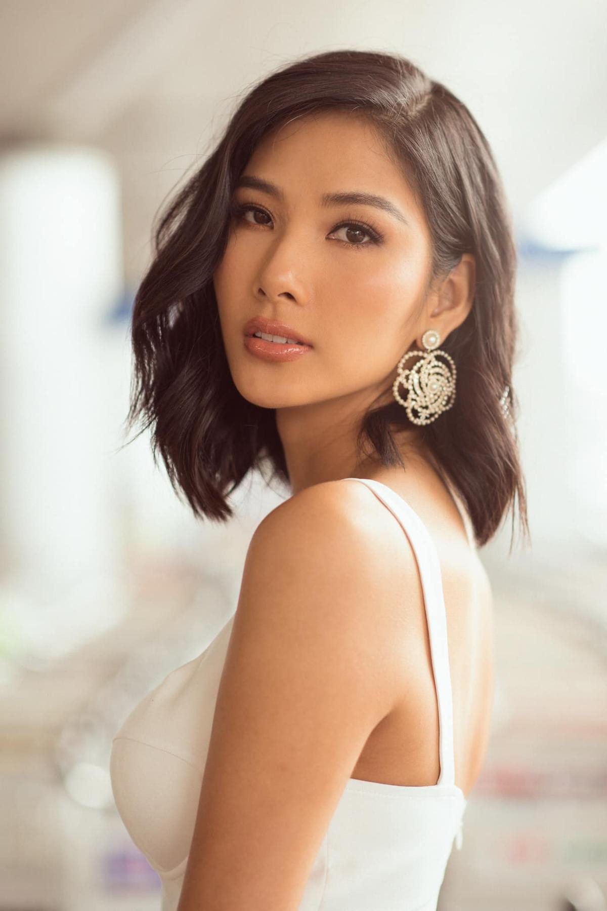 Hoàng Thùy rạng rỡ đón Hoa hậu Siêu quốc gia, fan chờ mỹ nhân Việt thi Miss Supranational 2020 lộ diện Ảnh 5