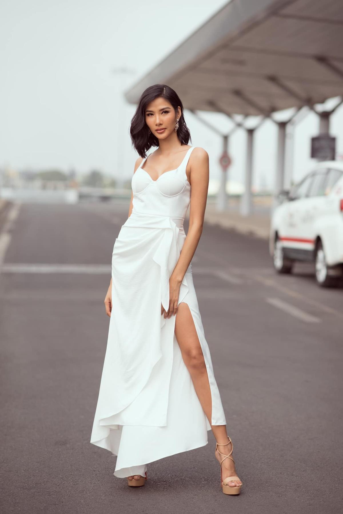 Hoàng Thùy rạng rỡ đón Hoa hậu Siêu quốc gia, fan chờ mỹ nhân Việt thi Miss Supranational 2020 lộ diện Ảnh 7