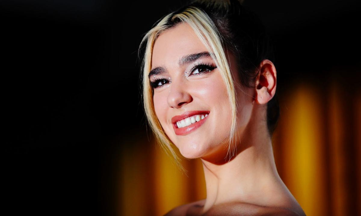 Sở hữu ca khúc đầu tiên trong sự nghiệp đặt chân vào Top5 trên BXH Billboard, Dua Lipa phản ứng thế nào? Ảnh 2