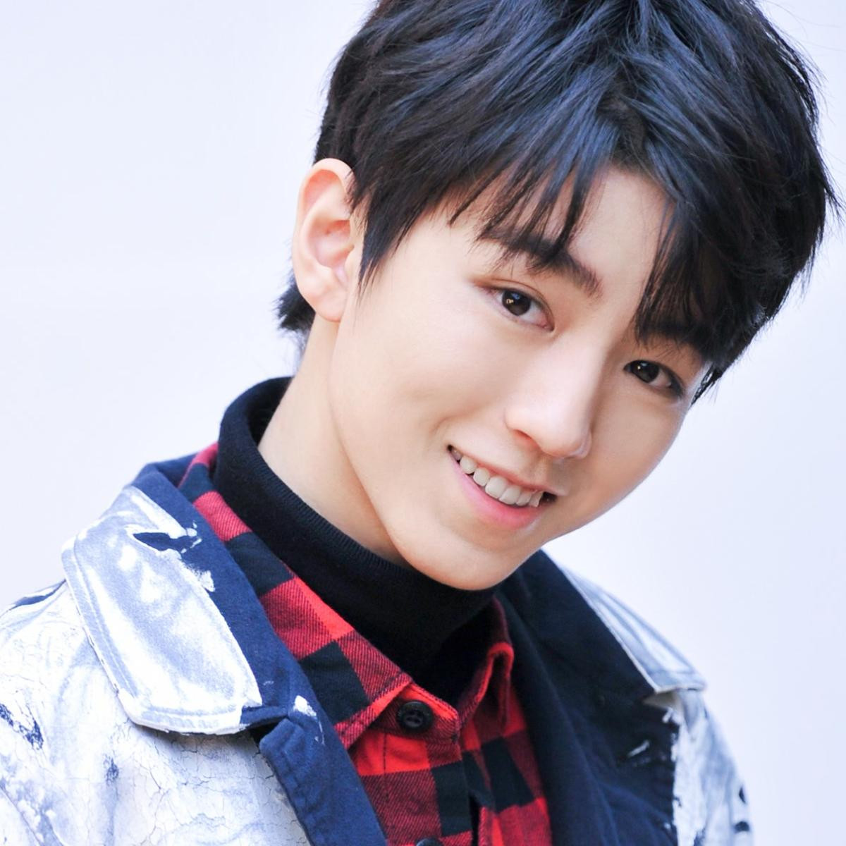 Ảnh thẻ của TFBOYS được khen ngợi: Vương Nguyên thanh tú, Dịch Dương Thiên Tỉ mộc mạc, dễ nhìn Ảnh 7