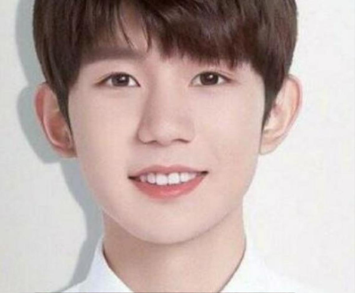 Ảnh thẻ của TFBOYS được khen ngợi: Vương Nguyên thanh tú, Dịch Dương Thiên Tỉ mộc mạc, dễ nhìn Ảnh 2