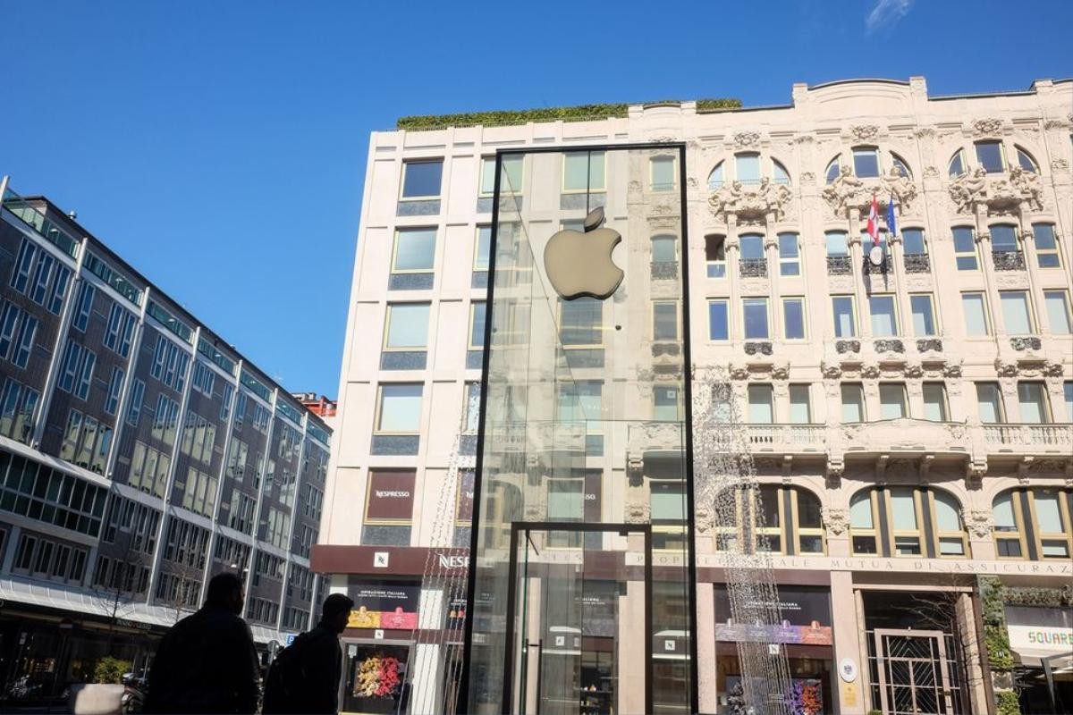 Nóng: Apple đóng cửa toàn bộ 17 Apple Store tại Ý trước bão Covid-19 Ảnh 1