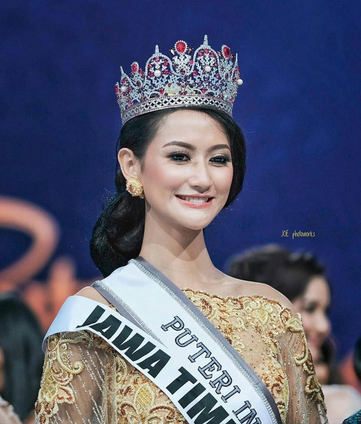 'Tam giác vàng' châu Á ở Miss Universe 2020: Khánh Vân best body, Ấn Độ best face, Indonesia catwalk điệu nghệ Ảnh 10