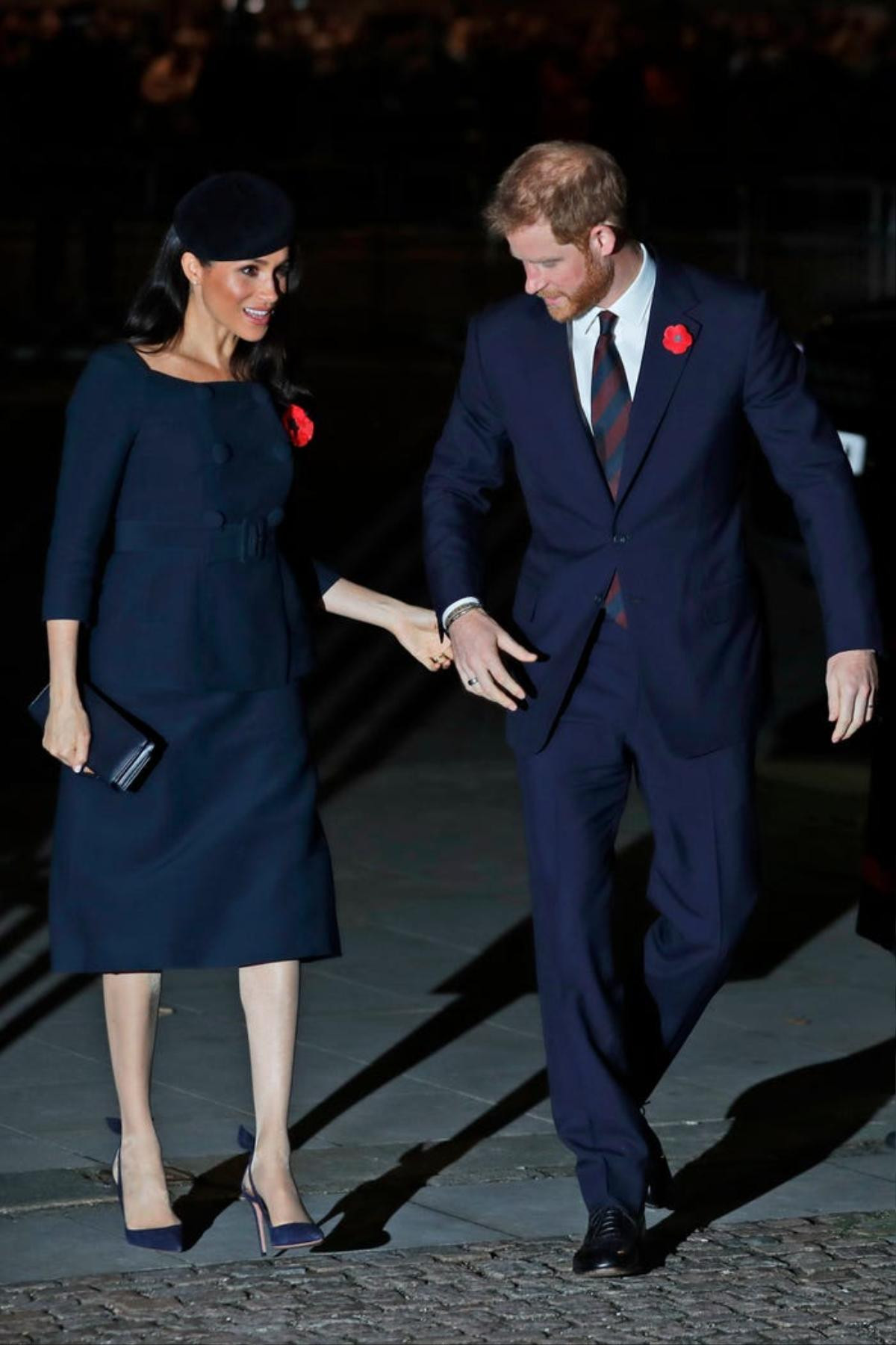 Ngưỡng mộ cách phối đồ đôi cực tinh tế của Harry và Meghan Markle Ảnh 5