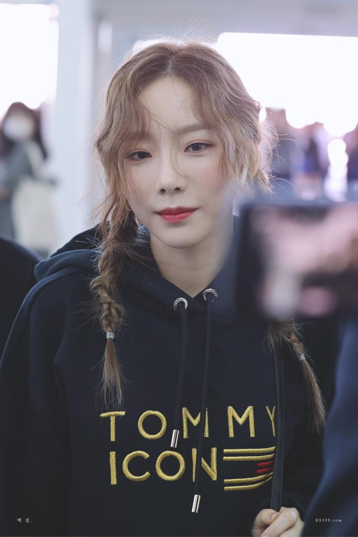 Không an ủi Taeyeon (SNSD) khi bố qua đời, Jessica Jung bị Knet 'cà khịa' Ảnh 1