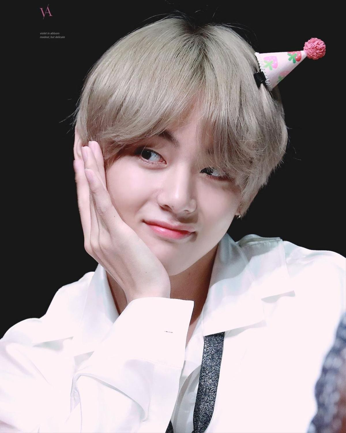 V (BTS) tiết lộ bí quyết giúp kết giao với cực nhiều bạn bè thời còn đi học Ảnh 1