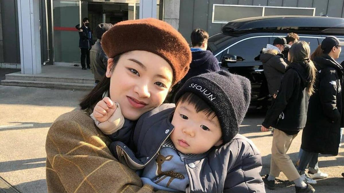 Lộ ảnh hậu trường tập cuối 'Tầng Lớp Itaewon': Park Seo Joon và Kim Da Mi sẽ sinh con? Ảnh 9