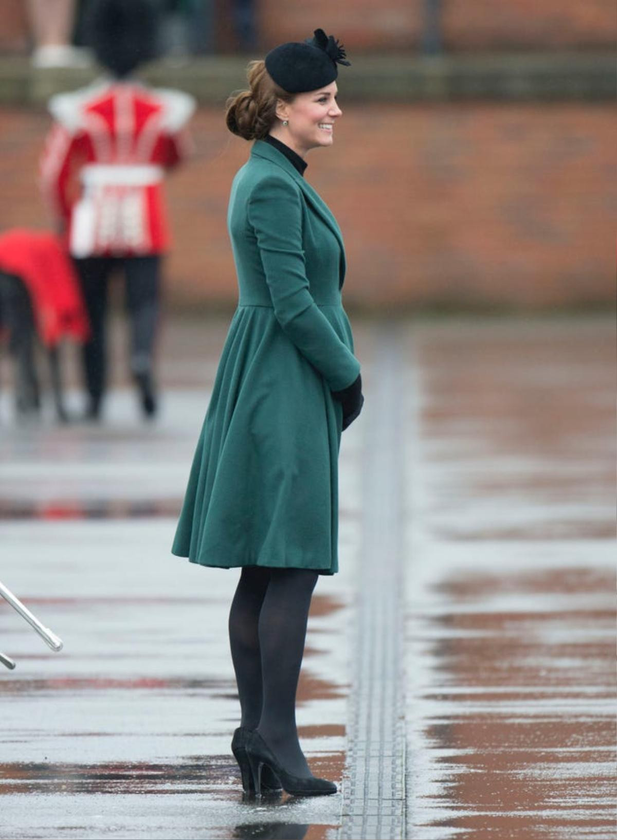 13 lần Kate Middleton mặc màu xanh lá cây để vinh danh văn hóa Ireland Ảnh 2