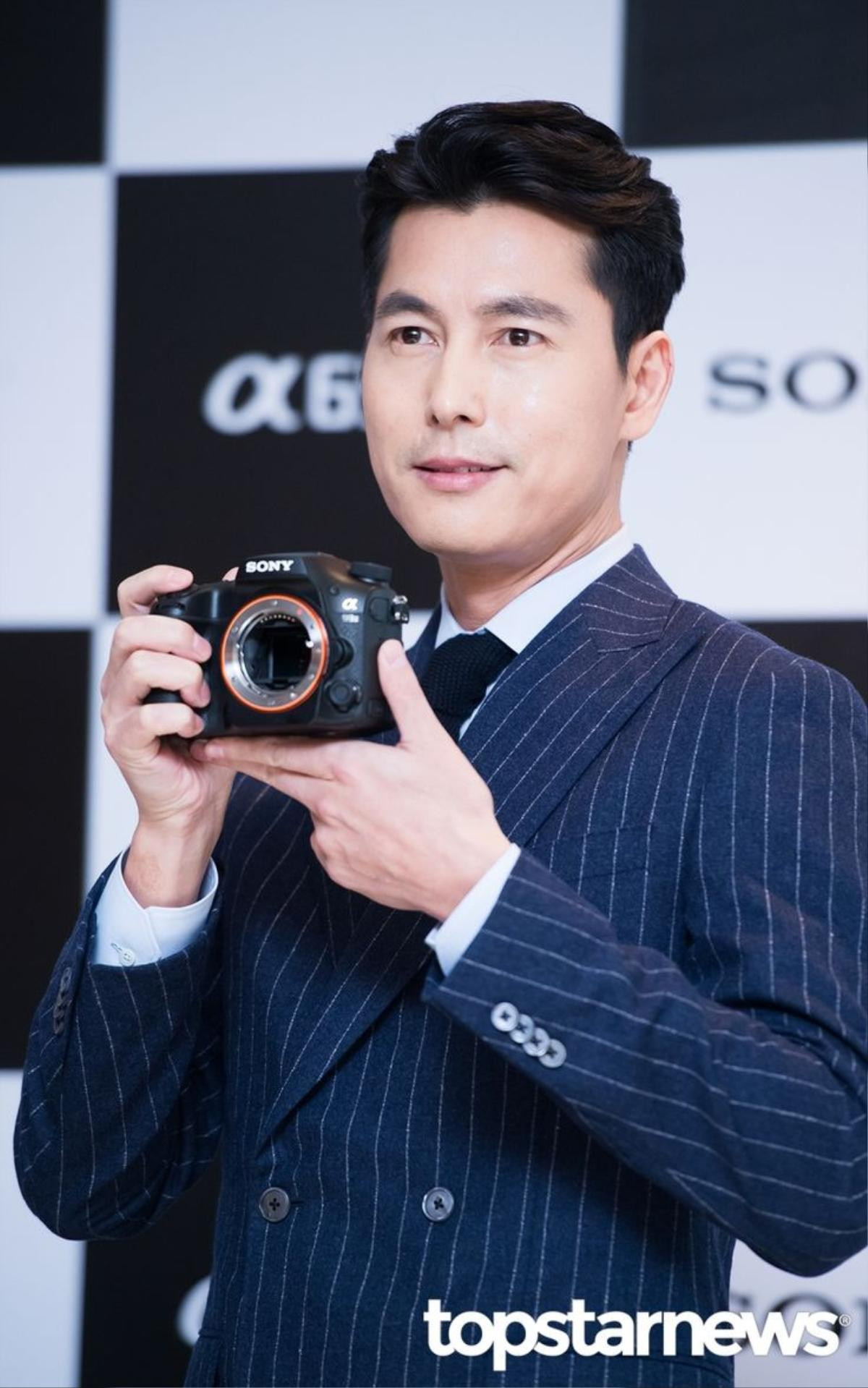 Tài tử Jung Woo Sung bị bạn gái đá vì nghèo và ăn bám, Knet nói gì? Ảnh 1