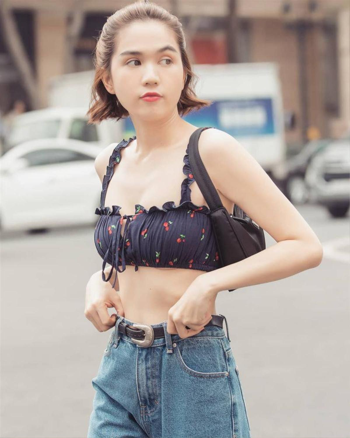 Ngọc Trinh, Chi Pu thả dáng với croptop, quyến rũ bất chấp giữa mùa dịch Ảnh 5