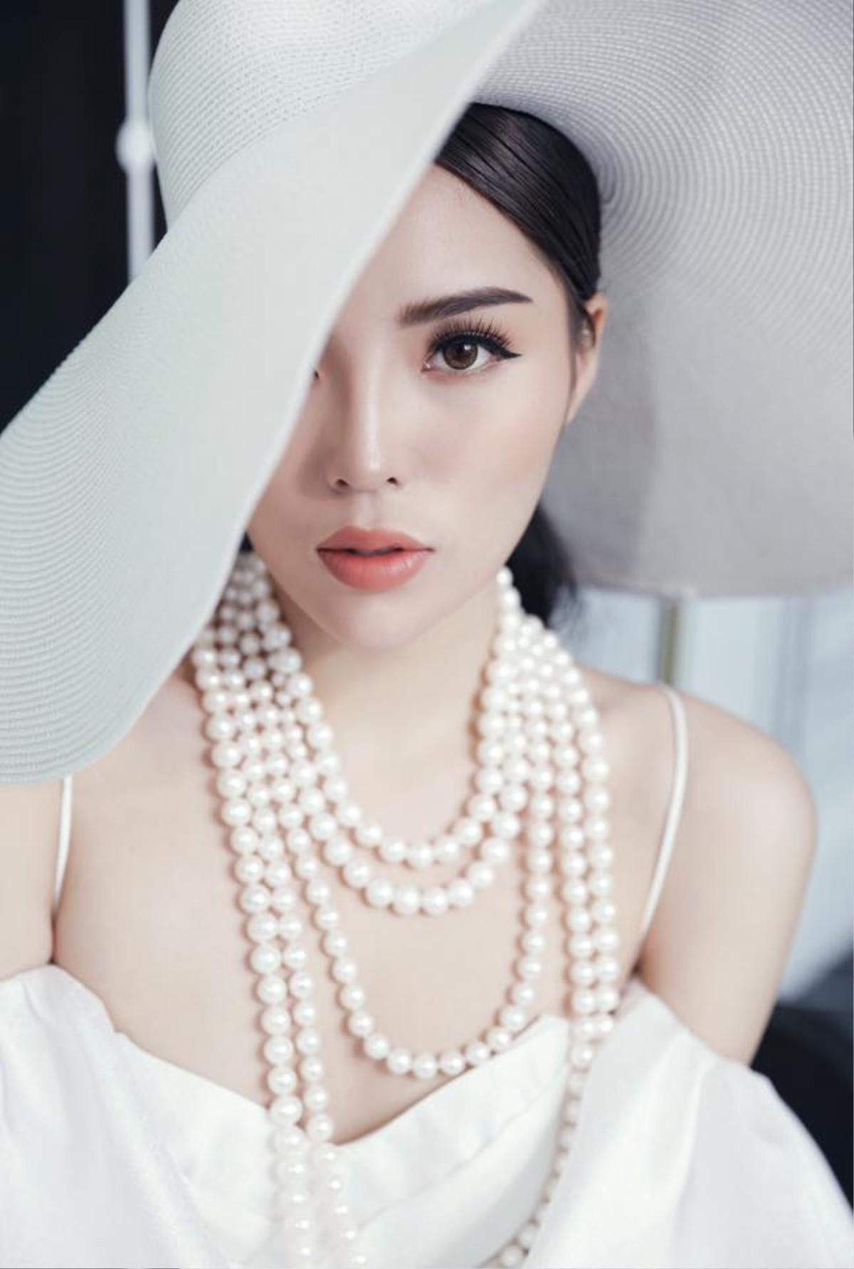 Fan đồng loạt tiến cử Thúy Vân thi Miss World, Lương Thùy Linh thi Miss International 2020 Ảnh 10