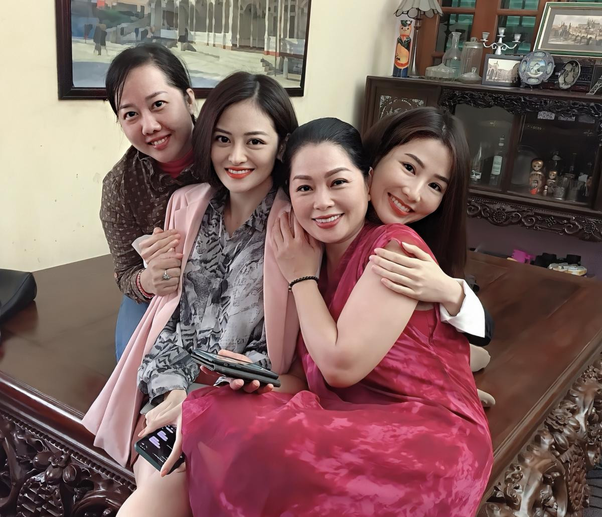 Tạm xa 'hội chăn chuối' của Ms.Q, Thùy Anh háo hức vào vai ác nữ trong phim mới Ảnh 3