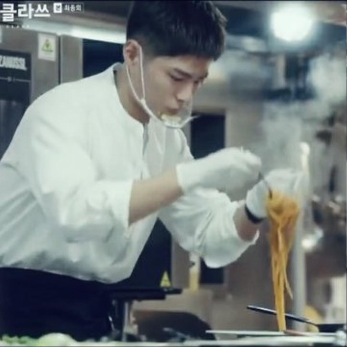 Park Bo Gum cameo tập cuối Itaewon Class, fan liền 'quên mất nam chính là ai', khẳng định 'còn ngon hơn Ông chủ quán rượu' Ảnh 5