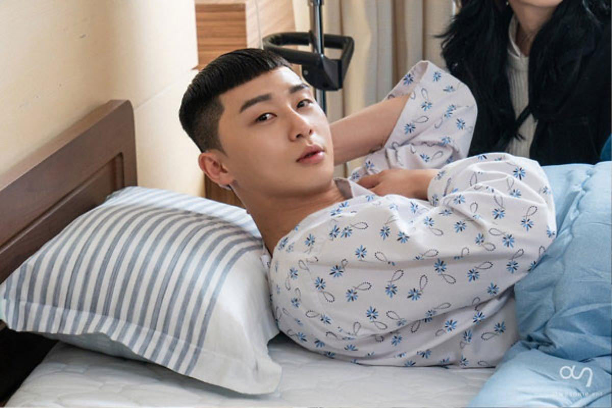 Những bức ảnh hậu trường của Park Seo Joon trong 'Tầng lớp Itaewon' Ảnh 3